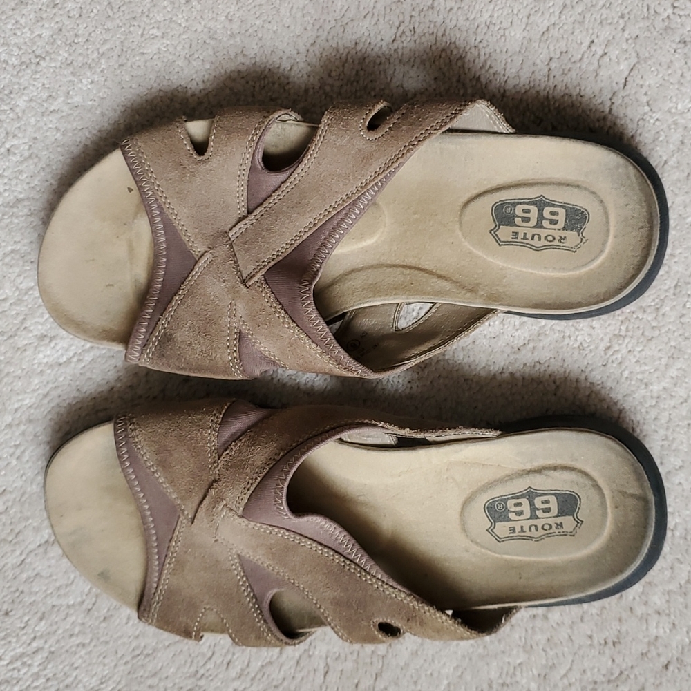 Route 66 leather women's sandals, Size 9, in brown and tan color